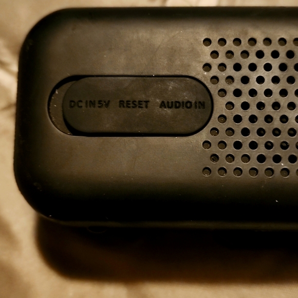 Doss wireless Bluetooth speaker - Picture 3 of 3